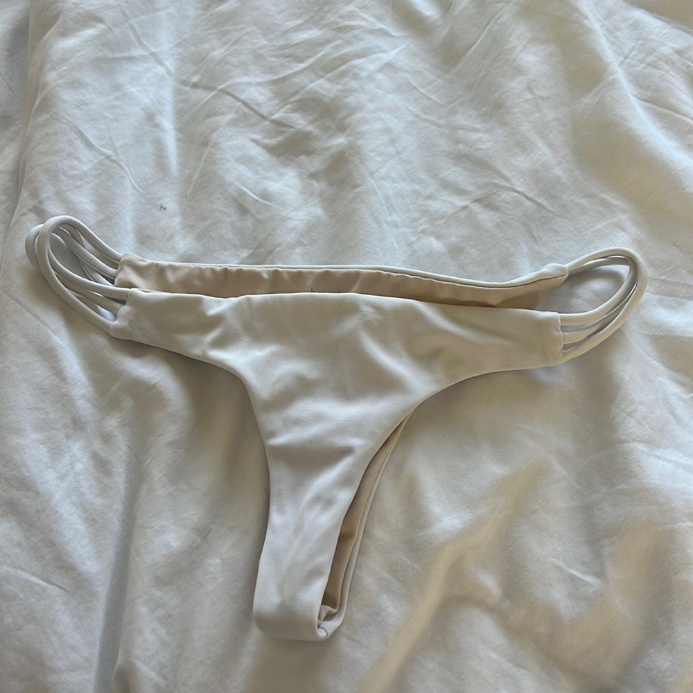 White cheeky bikini bottom small